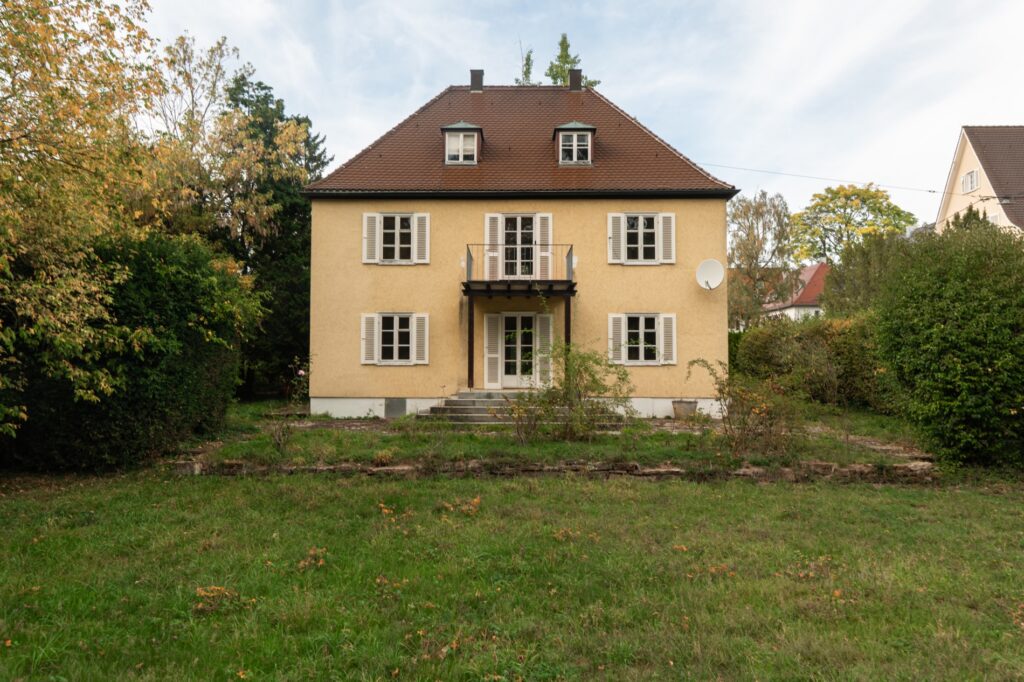 Haus an der Ahornstraße vom Garten aus
