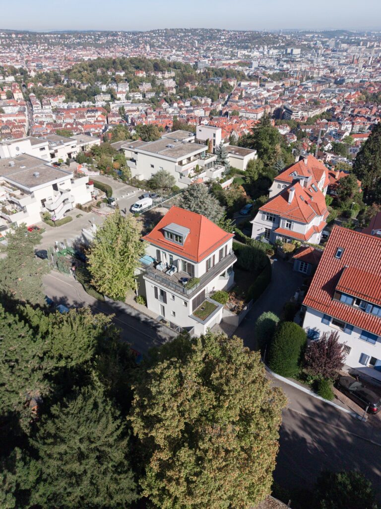 Villa am Haigst und die Umgebung mit Blick über Stuttgart
